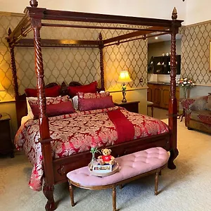 5* Bed & Breakfast Bli Bli House Riverside Retreat