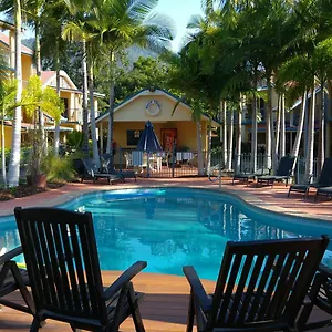4* Aparthotel At Court